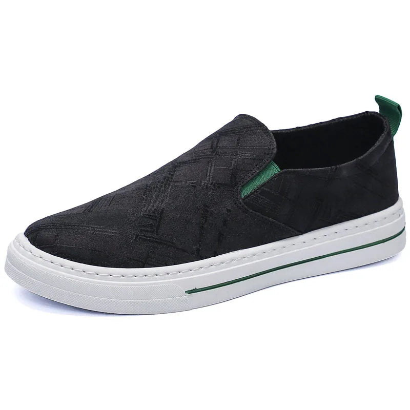 Mens Casual Canvas Shoes Durable Stylish Skateboard Shoes Slip on Footwear Comfortable Fit Perfect for Leisure Activities