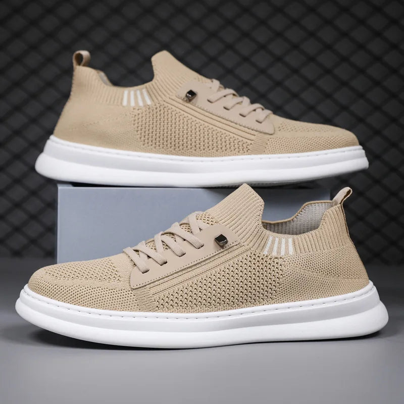 New Men’s Mesh Running Shoes Lightweight Low-Top Sneakers for Summer Soft Sole Slip-On Walking Style Casual Shoes