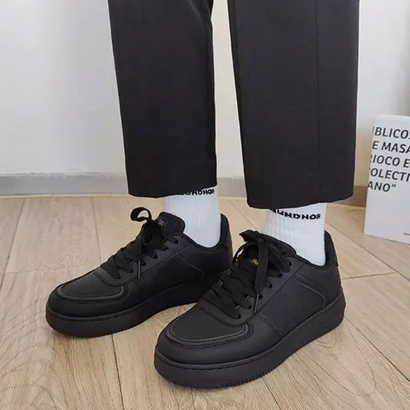 2025 Men’s Sneakers Classic Simple Fashion Trendy Casual Sports Shoes All Black Sneakers Lightweight Comfortable Shoes for Men