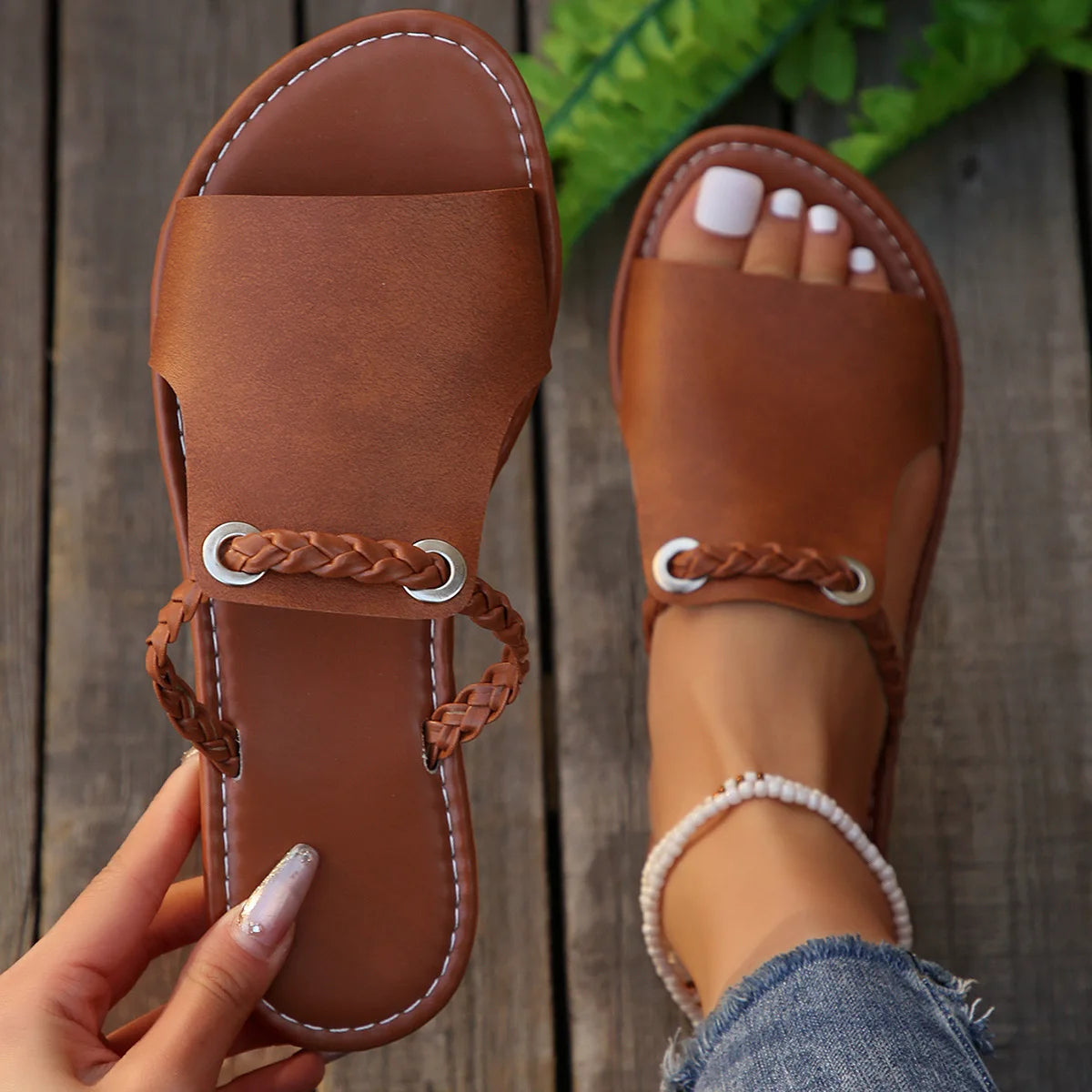Myway 2025 New Womens Casual Beach Slippers Summer Pure Color Woven Beach Sandals Lightweight Slip on Shoes