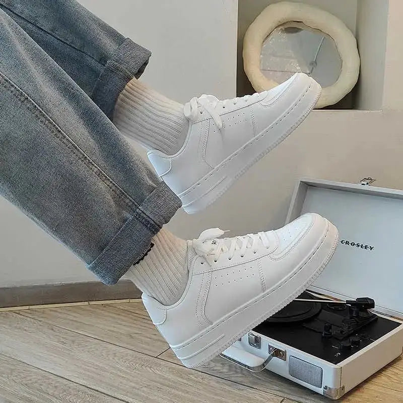 2025 Men’s Sneakers Classic Simple Fashion Trendy Casual Sports Shoes All Black Sneakers Lightweight Comfortable Shoes for Men