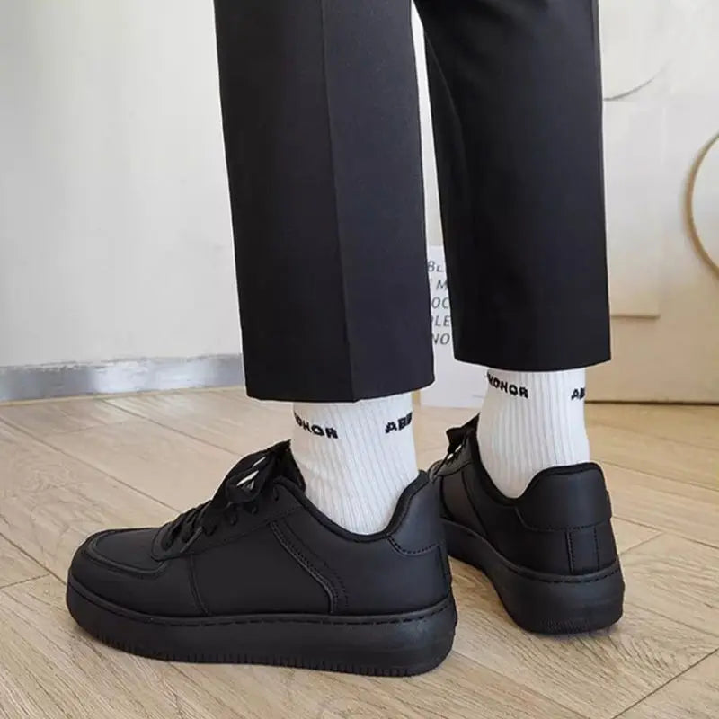 2025 Men’s Sneakers Classic Simple Fashion Trendy Casual Sports Shoes All Black Sneakers Lightweight Comfortable Shoes for Men