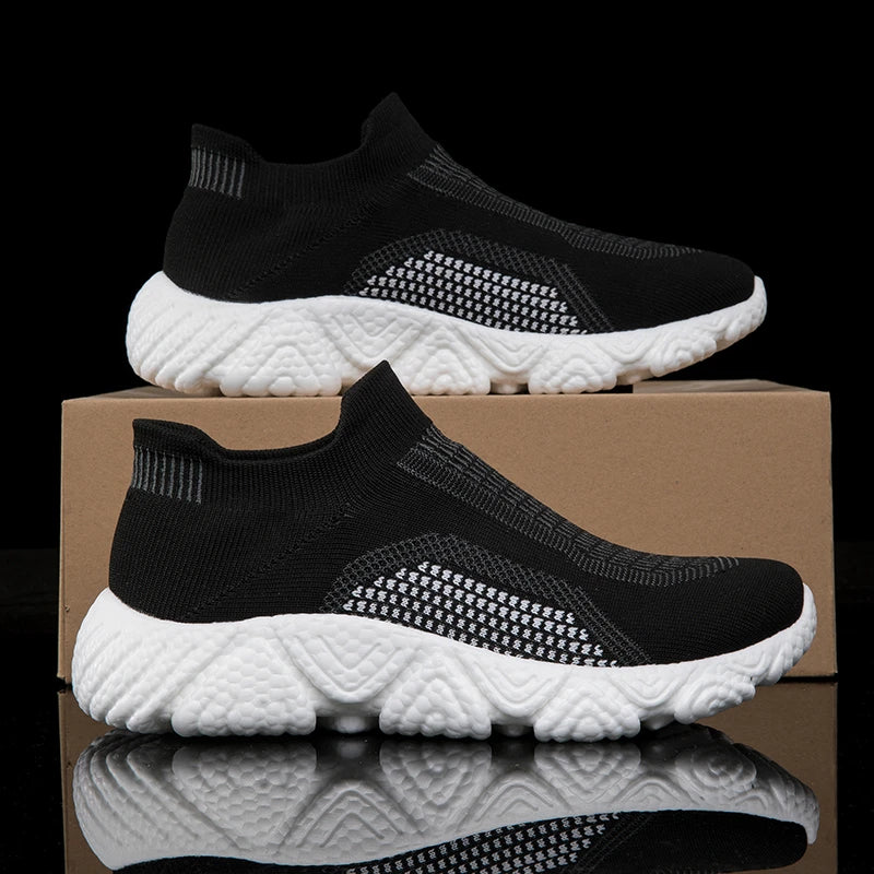 Men’s Running Shoes Lightweight Comfortable Soft Sole Breathable Mesh Upper Non-Slip Durable Perfect for Walking Style