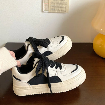 2025 New Trendy Women Sneakers White Shoes Casual Sports Shoes for Students Retro Thick Sole Height Increasing Plat Sneakers