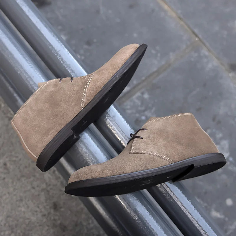 2025 New Mens Desert Boots Autumn New Retro Suede Ankle Chukka Boots Mid Top British-inspired Sleek Shoes