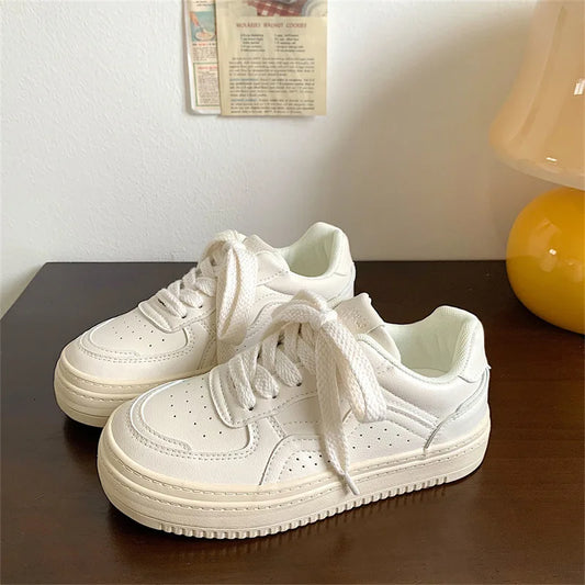 2025 New Trendy Women Sneakers White Shoes Casual Sports Shoes for Students Retro Thick Sole Height Increasing Plat Sneakers