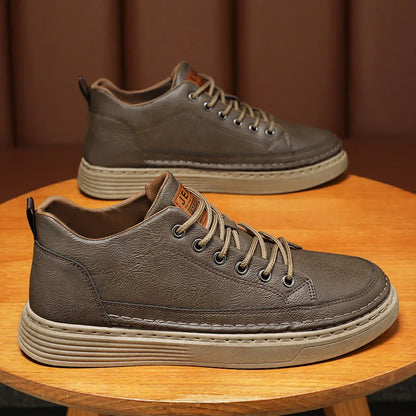 Men’s Casual Low-Top Sneakers Stylish British Style Leather Sports Shoes for Men Comfortable and Versatile Footwear for Outdoor