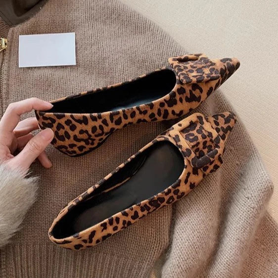 Spring New Women’s Suede Pointed Toe Flats with Leopard Print – Stylish and Versatile Slip-On Shoes, High Quality and Affordable