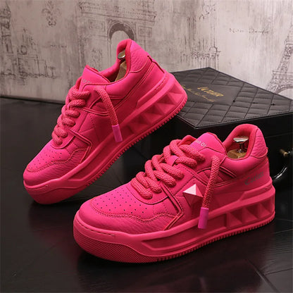 Italy High Quality All white Men’s Leather Casual Shoes Increase Simple Pure Black Sneakers Breathable Sneakers luxury shoes