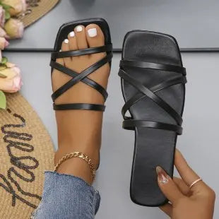 2025 New Women’s Flat Slippers Multi Color Strap Flat Toe Post Large Size Direct Sales Casual Sandals Beach Shoes