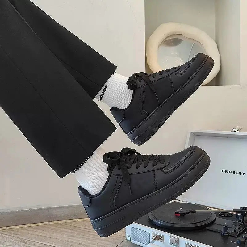 2025 Men’s Sneakers Classic Simple Fashion Trendy Casual Sports Shoes All Black Sneakers Lightweight Comfortable Shoes for Men
