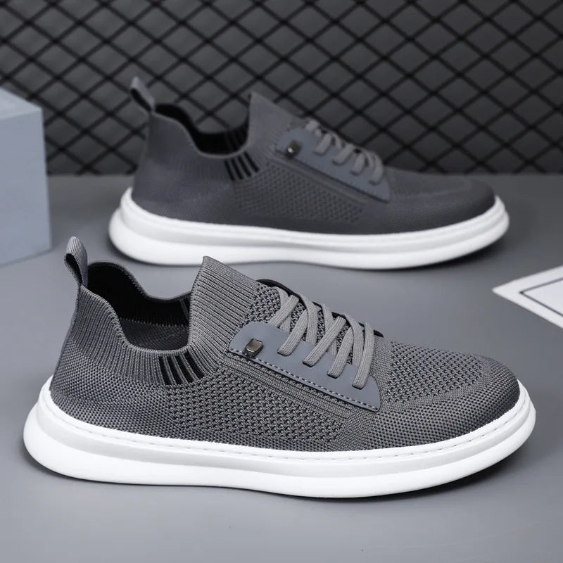 New Men’s Mesh Running Shoes Lightweight Low-Top Sneakers for Summer Soft Sole Slip-On Walking Style Casual Shoes