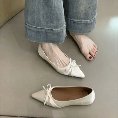 Stylish Women’s Pointed-Toe Flat Shoes with Bow – New French-Inspired Design, Comfortable Commuter Ballet Flats