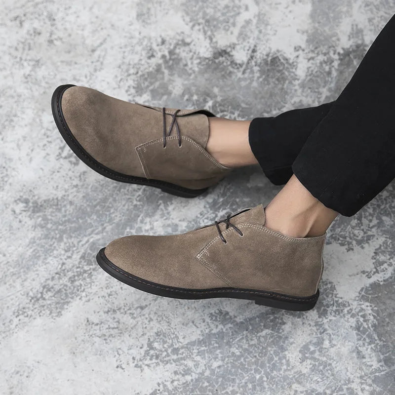 2025 New Mens Desert Boots Autumn New Retro Suede Ankle Chukka Boots Mid Top British-inspired Sleek Shoes
