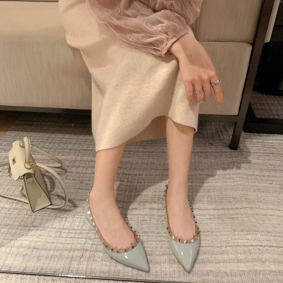 Elegant Women’s Pointed Toe Studded Flat Shoes – Affordable High-Quality Slip-On Loafers for Fashionable Style