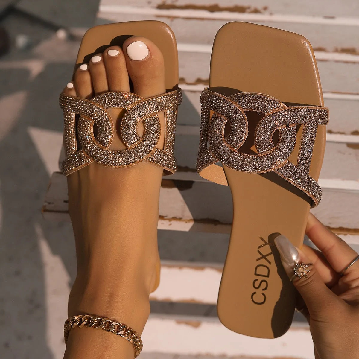 Summer Latest Women’s  Flat Slippers Rhinestone Open Toe Sandals Outdoor Slip on Fashionable Large Size Slippers