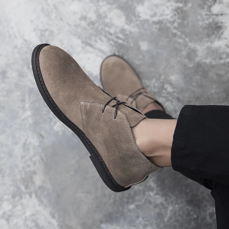 2025 New Mens Desert Boots Autumn New Retro Suede Ankle Chukka Boots Mid Top British-inspired Sleek Shoes