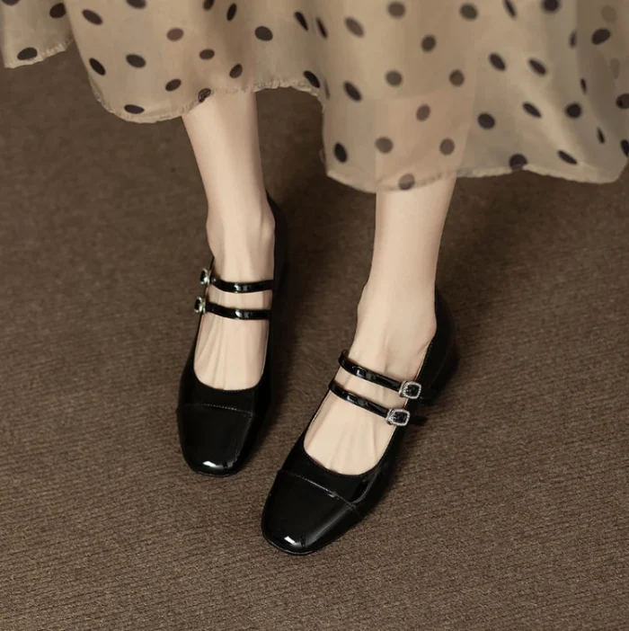 Retro Silver Mary Jane Shoes for Women - Stylish Spring Autumn Mid Heels with One-Buckle Design - Image 4