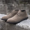 2025 New Mens Desert Boots Autumn New Retro Suede Ankle Chukka Boots Mid Top British-inspired Sleek Shoes