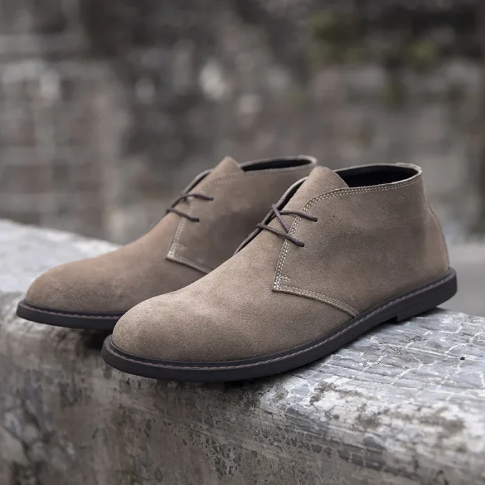 2025 New Mens Desert Boots Autumn New Retro Suede Ankle Chukka Boots Mid Top British-inspired Sleek Shoes