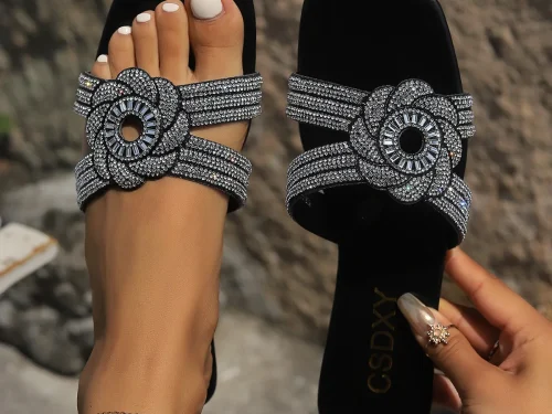 2025 Price Women Flat Slippers Open Toe Square Head Casual Outdoor Slide Sandals Large Size Summer Beach Slippers