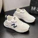 2025 Spring Women's Sneakers Lightweight Casual Running Shoes Slip Resistant Soft Sole Versatile Sneakers for Daily Wear