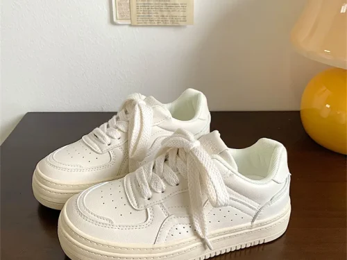 2025 New Trendy Women Sneakers White Shoes Casual Sports Shoes for Students Retro Thick Sole Height Increasing Plat Sneakers