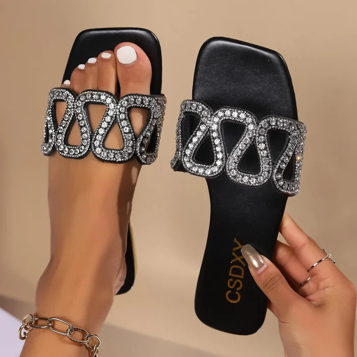 2025 Myway New Women's Fashionable Slippers Rhinestone Open Toe Flat Sandals Outdoor Slip on Large Size Beach Slippers