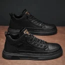 Men's Casual Mid-Top Sneakers Stylish British Style Leather Sports Shoes for Men Comfortable and Versatile Sneakers for Adult