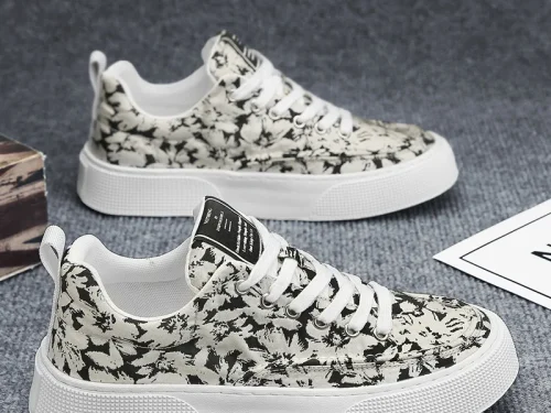 2025 New Innovation Men's Casual Sneakers Comfortable Thick Sole Slip-On Canvas Shoes with Fashion Print for Everyday Wear