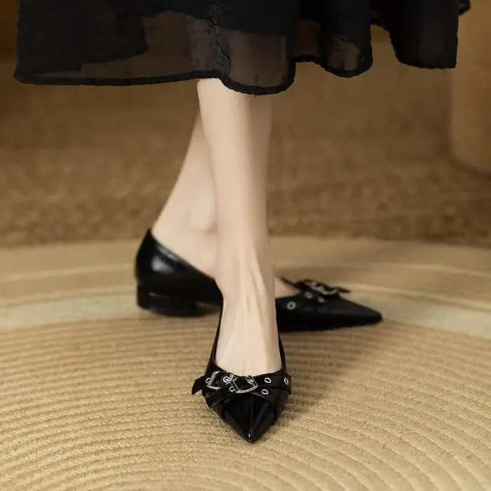 2025 Spring/Summer New Fashion Versatile Women's Pointed Toe Flat Shoes with Belt Buckle - High-Quality Retro Style - Image 4