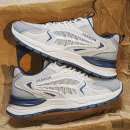 Men's Sneaker Thick Sole Basketball Shoes Breathable Mesh Sports Shoes New Autumn Style Korean Fashion for Running