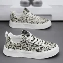 2025 New Innovation Men's Casual Sneakers Comfortable Thick Sole Slip-On Canvas Shoes with Fashion Print for Everyday Wear