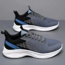 2025 Men's Outdoor Sneakers Lightweight Versatile Soft Soled Casual Running Shoes with Slip Resistant Design